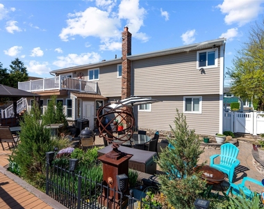 539 Nassau Avenue - Photo Thumbnail 32