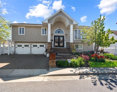 539 Nassau Avenue - Photo Thumbnail 1