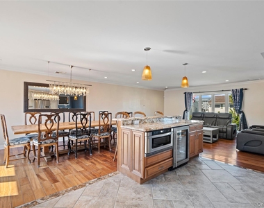 539 Nassau Avenue - Photo Thumbnail 10