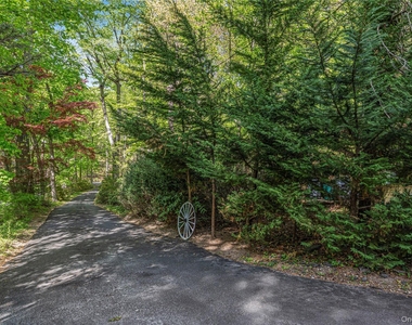 11 North Road - Photo Thumbnail 29