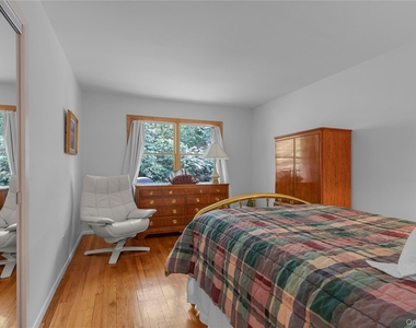 11 North Road - Photo Thumbnail 13