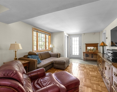 11 North Road - Photo Thumbnail 22