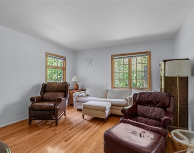 11 North Road - Photo Thumbnail 14
