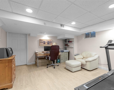 11 North Road - Photo Thumbnail 23