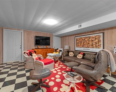 11 North Road - Photo Thumbnail 19