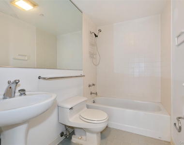 100 Cuttermill Road - Photo Thumbnail 27