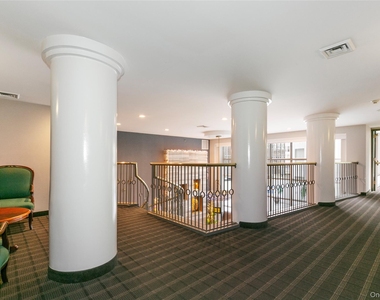100 Cuttermill Road - Photo Thumbnail 5