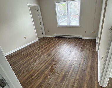 90 Pleasant Street - Photo Thumbnail 3