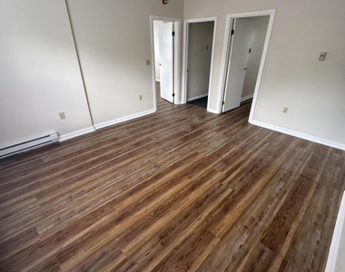 90 Pleasant Street - Photo Thumbnail 13