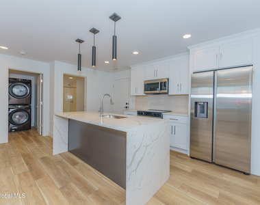 9 Laura Drive - Photo Thumbnail 7