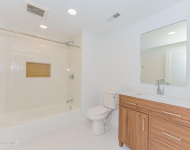 9 Laura Drive - Photo Thumbnail 15