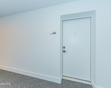 9 Laura Drive - Photo Thumbnail 4