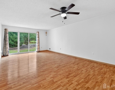 134 Pear Tree Lane - Photo Thumbnail 6