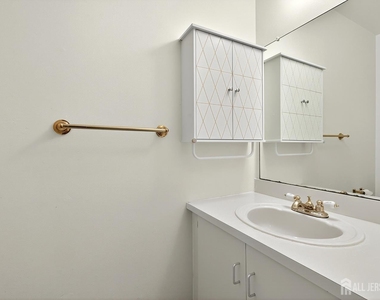 134 Pear Tree Lane - Photo Thumbnail 5