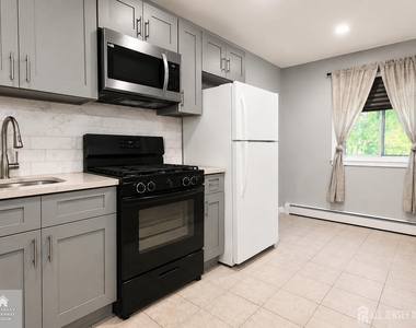 16 Lake Avenue - Photo Thumbnail 3