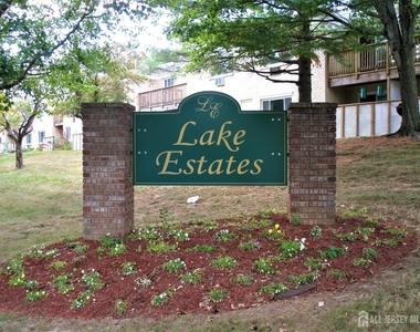 16 Lake Avenue - Photo Thumbnail 9