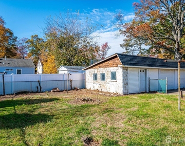 385 Pierson Avenue - Photo Thumbnail 17