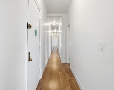 4260 Broadway - Photo Thumbnail 8