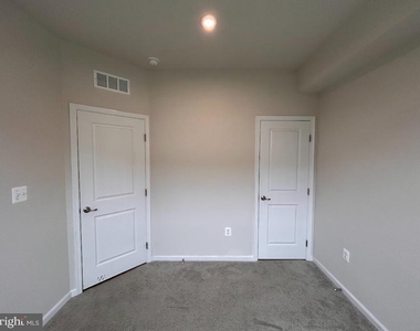 4607 Abbotswell Place - Photo Thumbnail 15