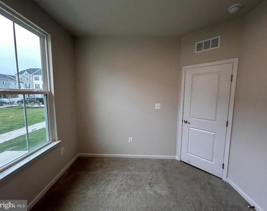 4607 Abbotswell Place - Photo Thumbnail 16