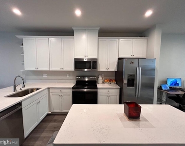 4607 Abbotswell Place - Photo Thumbnail 3