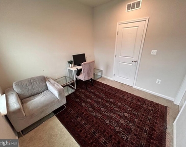4607 Abbotswell Place - Photo Thumbnail 13