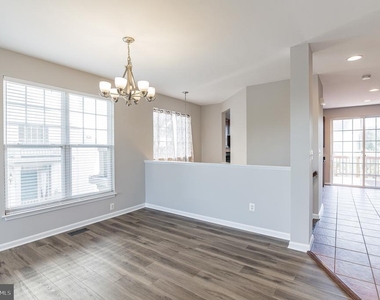 9240 Cascade Falls Drive - Photo Thumbnail 6