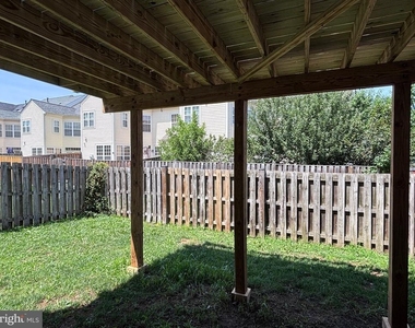 9240 Cascade Falls Drive - Photo Thumbnail 21