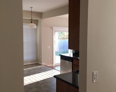 2693 Maple Ridge Drive - Photo Thumbnail 10
