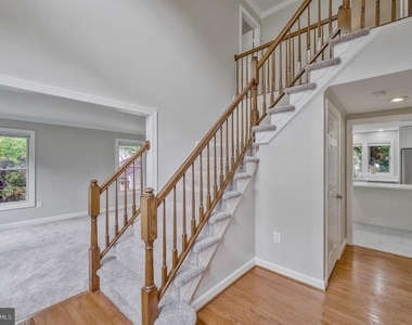 4287 Exeter Drive - Photo Thumbnail 4