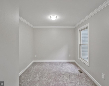 4287 Exeter Drive - Photo Thumbnail 7