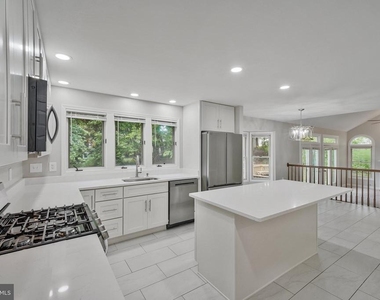 4287 Exeter Drive - Photo Thumbnail 15