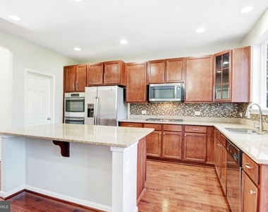 24803 Mason Dale Terrace - Photo Thumbnail 7