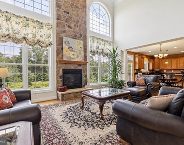 26368 Strathaven Court - Photo Thumbnail 7