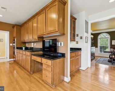 26368 Strathaven Court - Photo Thumbnail 12
