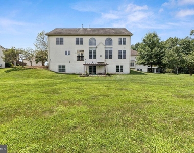 26368 Strathaven Court - Photo Thumbnail 24