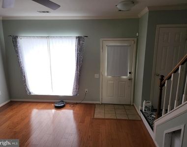 7148 Westfield Court - Photo Thumbnail 2