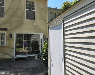 7148 Westfield Court - Photo Thumbnail 7