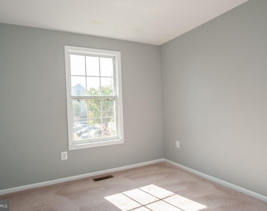 6276 Taliaferro Way - Photo Thumbnail 17