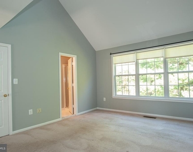 6276 Taliaferro Way - Photo Thumbnail 11