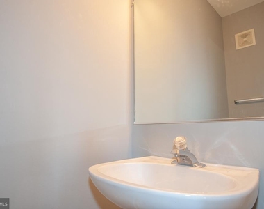 6276 Taliaferro Way - Photo Thumbnail 5