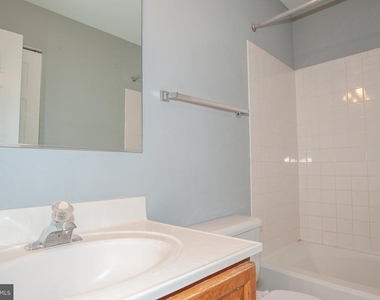 6276 Taliaferro Way - Photo Thumbnail 18