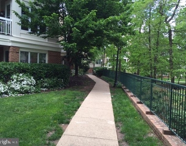 2204 Westcourt Lane - Photo Thumbnail 6