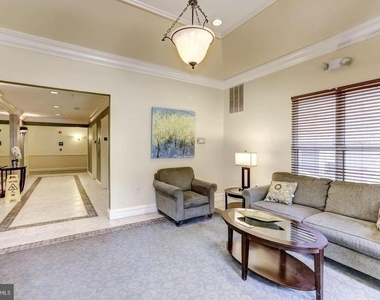 2204 Westcourt Lane - Photo Thumbnail 9