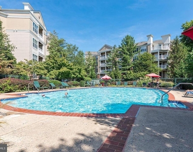 2204 Westcourt Lane - Photo Thumbnail 10