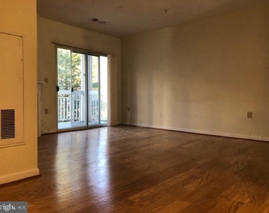 2204 Westcourt Lane - Photo Thumbnail 23