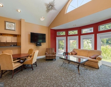 2204 Westcourt Lane - Photo Thumbnail 7