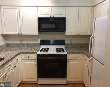 2204 Westcourt Lane - Photo Thumbnail 19
