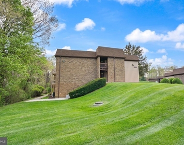 8511 Barrington Court - Photo Thumbnail 2