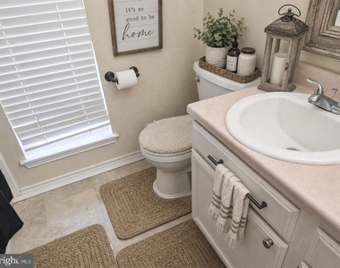 1523 Lincoln - Photo Thumbnail 4
